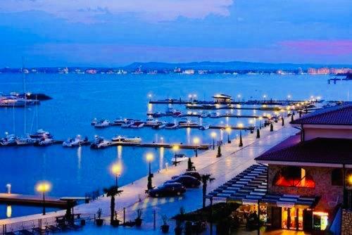 Dolce Vita Sea View Apartment Sveti Vlas Eksteriør bilde